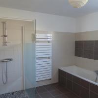 baignoire et douche à l'italienne
